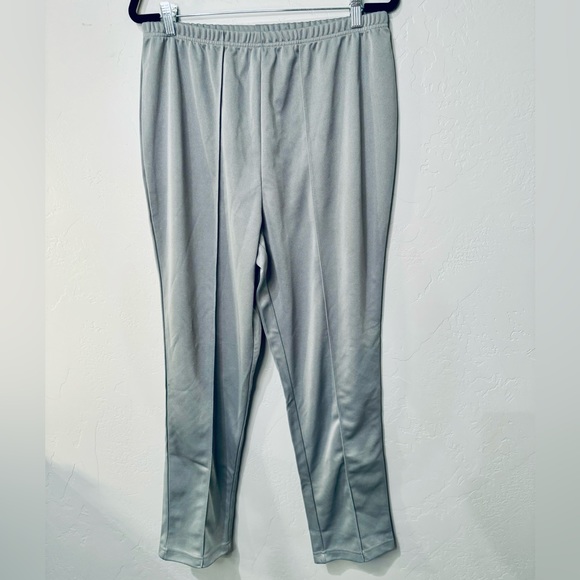 NEW Woman Within High Waisted Straight Cut Trousers Creased Gray Stretch SZ 18 - Picture 3 of 16